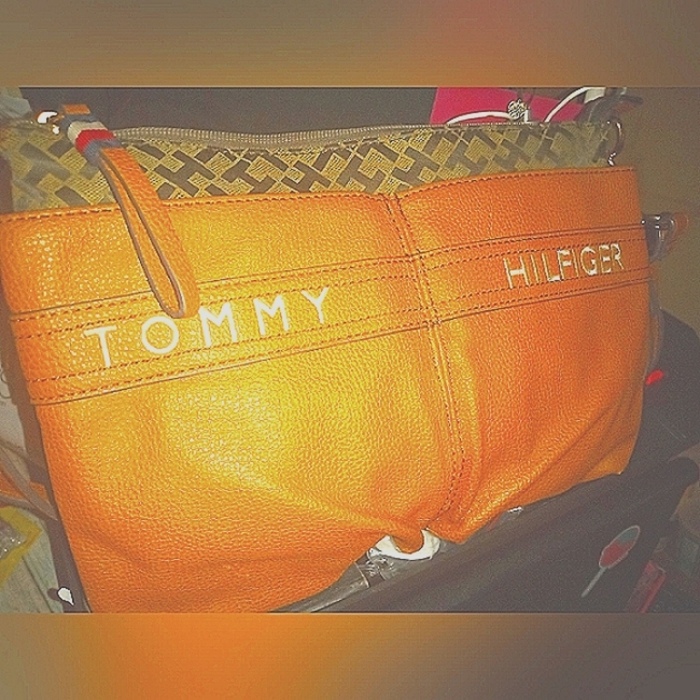 Tommy Hilfiger bag